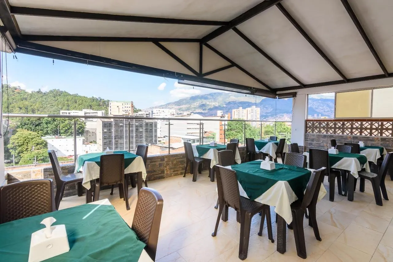 Hotel Med Estadio Medellin 3*,